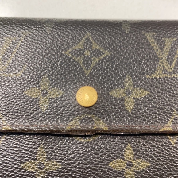 Louis Vuitton Monogram Wallet - Picture 4 of 13